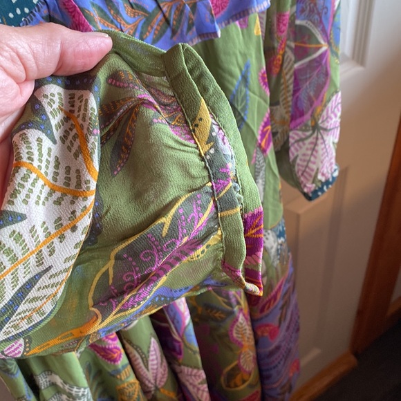 COPY - FARM RIO NWT WILD JUNGLE Long Sleeve Flowy Handkerchief Midi Dress Size … - Picture 4 of 12